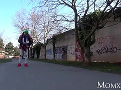 Grote mammen, Oudere vrouw, Likken, Rijpe lesbienne, Moeder die ik wil neuken, Natuurlijke tieten, Kut duiken, Stiefmoeder