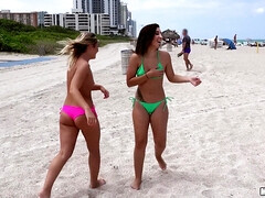 Stellung 69, Arschlecken, Strand, Party, Zierlich, Piercing, Pov, Dusche