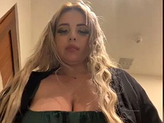 Amateur, Gros seins, Blonde, Masturbation, Public, Solo, Nénés