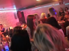 Rubia, Morena, Europeo, Gafas, Grupo, Interracial, Lencería, Perforación