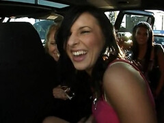 Gros cul, Blonde, Sucer une bite, Voiture, Faciale, Hard, Interracial, Nénés