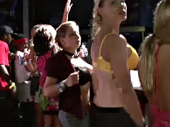 Chica, Fiesta, Realidad