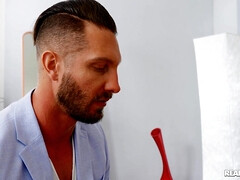 Grosser schwanz, Vollbusig, Hundestellung, Aufs gesicht abspritzen, Fußfetisch, Lecken, Massage, Titten