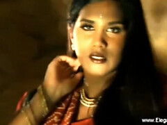 Voluptuous queen's asian action