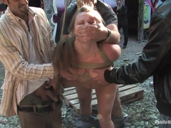 Gros seins, Sucer une bite, Domination, Bâillonner, Punition, Rugueux, Esclave, Voyeur