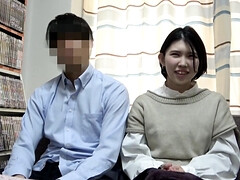 フェラチオ, 浮気者, カップル, 手コキする, 日本人, 淫乱熟女, 三人, 妻