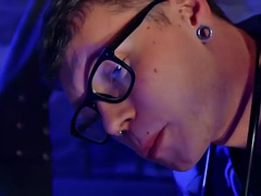 Anaal, Bondage discipline sadomasochisme, Fetisj, Homo, Handschoenen, Tatoeage, Uniformpje