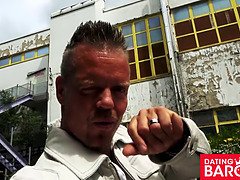 Kont, Grote kont, Bruinharig, Oudere vrouw, Rijpe lesbienne, Moeder, Openbaar, Zuigen