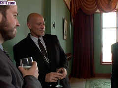 Tussi, Sadomasochismus, Grosse titten, Fesselspiele, Kehlenfick, Domination, Würgen, Rau