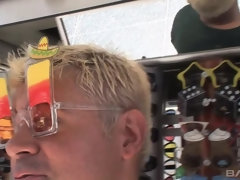 Rubia, Mamada, Morena, Corridas, Corridas faciales, Grupo, Perforación