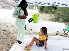 Asiático, Tetas grandes, Negro, Tetona, Ébano, Al aire libre, Coño, Tetas