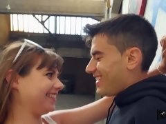 Grosse bite, Poilue, Petite femme, Chatte, Étudiant, Suçant, Adolescente, Nénés