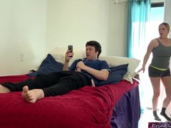 Leie, Blondine, Familie, Selbstgemacht, Milf, Natürlichen titten, Realität, Stiefmutter