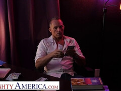 Americano, Mamada, Morena, Hd, Natural, Montar, Gritar, Medias largas