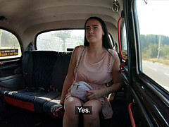 Amateur, Coche, Vestido, Pajear, Lencería, Perforación, Coño, Tetas