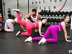 18 jahre, Grosser arsch, Grosse titten, Hundestellung, Gruppe, Pov, Dürr, Jungendliche (18+)