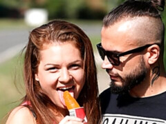 Amateur, Mamada, Estilo perrito, Tetas naturales, Al aire libre, Flaco, Adolescente, Tetas