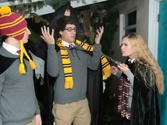 Grote kont, Bruinharig, Vingeren, Lesbisch, Likken, Masturbatie, Moeder die ik wil neuken, Strippen