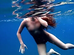 Grote mammen, Vrouw, Fetisj, Hd, Klein, Openbaar, Alleen, Onderwater