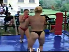 Любители, Красотки, На публике