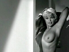 Mamada, Penetracion con dedos, Lamidas, Lencería, Masturbación, Coño, Afeitado, Estriptis