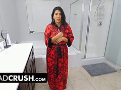 18 ans, Sucer une bite, Plantureuse, Tromperie, Branlette thaïlandaise, Hard, Hd, Mouillée