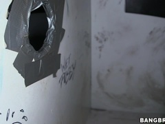 18, デカ尻, フェラチオ, イく瞬間, 顔射, 手コキする, ハードコア, ティーン