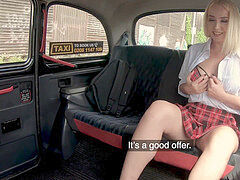 Минет, В машине, Семяизвержение, Европейки