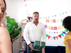 ブロンド, フェラチオ, 三人