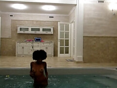 За кадром, Латиноамериканки, Оргазм, Киски, Сквиртинг, Стриптиз, Тугие, Сиськи