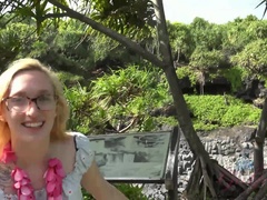 Amateur, Blonde, Petite amie, Poilue, Huilée, Orgasme, Public, Chatte