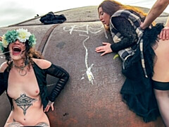 18 летние, Большая жопа, Большой член, Черные, Собачьи, Натуральные сиськи, На природе, Сиськи