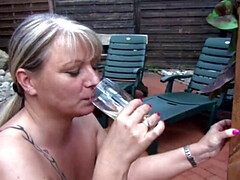 デカパイ, フェラチオ, フェティッシュ, ドイツ人, オージー, アウトドア, 放尿, オマンコ