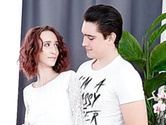 デカチン, 茶髪の, バック, 小柄, 剃毛, ショートヘア, ティーン, オッパイの