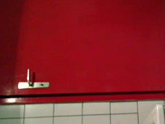 Marrant, Jouets, Sous la jupe