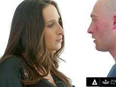 A Dirty Masseuse Like You Should Enjoy - Ashley adams