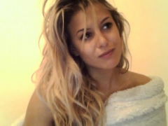 Amateur, Rubia, Penetracion con dedos, Lencería, Masturbación, Juguetes, Camara web