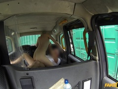 Sucer une bite, Voiture, Faciale, Doigter, Branlette thaïlandaise, De plein air, Pov, Nénés