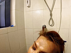 Blasen, Besamung, Aufs gesicht abspritzen, Fetisch, Pissen, Transfrau, Dusche