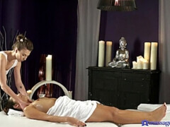 Cunnilingus, Tetas grandes, Penetracion con dedos, Lesbiana, Masaje, Aceite, Coño, Mojado