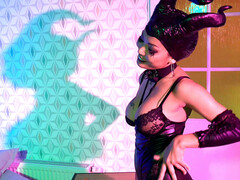 Gros seins, Sucer une bite, Queue, En levrette, Européenne, Exhib, Chatte, Jarretelles