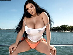 Любители, Большая жопа, Большие сиськи, Брюнетки, Пухленькие, Мастурбация, Соло, Стриптизерша