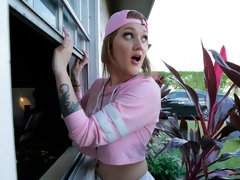 Kont, Grote mammen, Blond, Pijpbeurt, Hondjeshouding, Handbeurt, Geschoren, Tatoeage