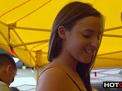 Grosse bite, Sucer une bite, Brunette brune, Tir de sperme