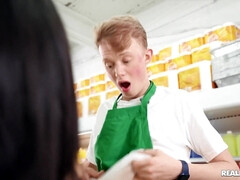 Tetas grandes, Mamada, Morena, Latina, Público, Paja con tetas, Tetas