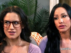 Grosse titten, Erotisch, Fingern, Flotter vierer, Freundin, Lesbisch, Milf, Realität