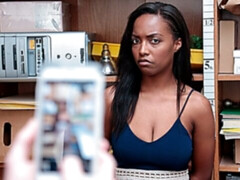 Noire, Sucer une bite, Brunette brune, En levrette, Noir ébène, Interracial, Dénudage, Uniforme