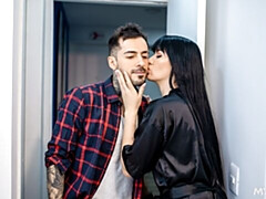 Grosser arsch, Grosser schwanz, Blasen, Braunhaarige, Hundestellung, Rasiert