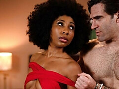 18 jaar, Grote kont, Grote mammen, Pijpbeurt, Hondjeshouding, Zwart, Interraciaal, Tiener